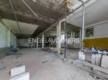 Pronájem komerčního objektu, sklad, 300 m²