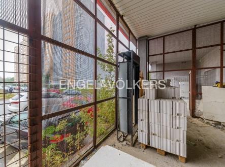 Pronájem komerčního objektu, sklad, 300 m²