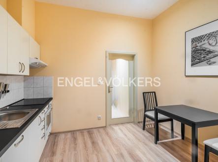 Pronájem bytu, 1+kk, 40 m²