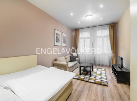 Pronájem bytu, 1+kk, 40 m² obrázek