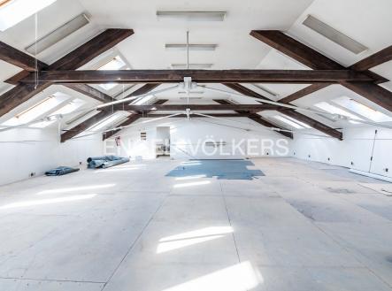 Pronájem kanceláře, 287 m²