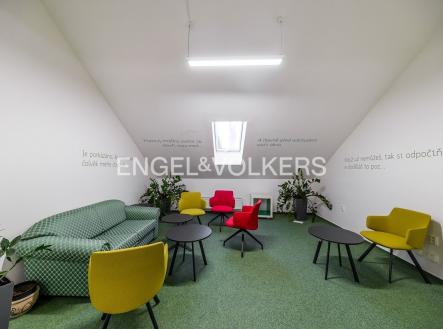 Pronájem kanceláře, 226 m²