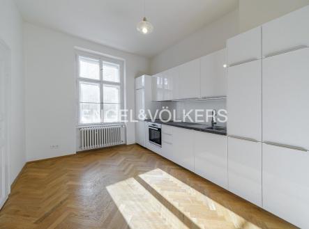 Pronájem bytu, 3+1, 130 m²