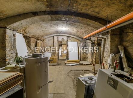 Pronájem komerčního objektu, sklad, 281 m²