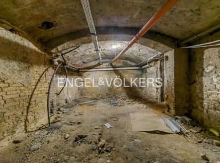 Pronájem komerčního objektu, sklad, 281 m²