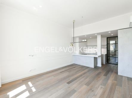 Pronájem bytu, 3+kk, 83 m²