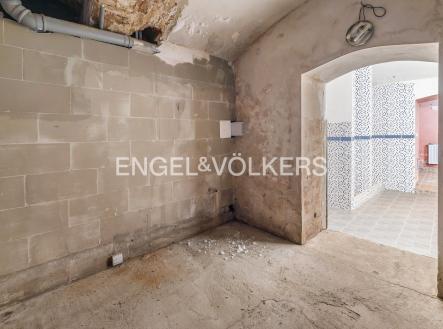 Pronájem komerčního objektu, jiný, 93 m²