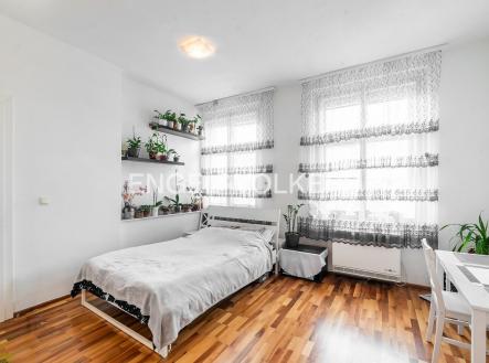 Pronájem bytu, 1+kk, 32 m²