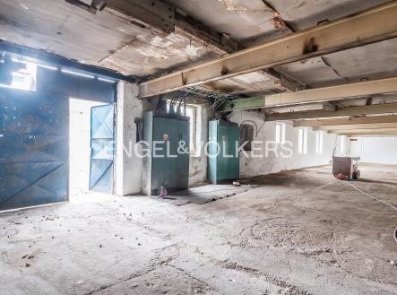 Pronájem komerčního objektu, sklad, 1 551 m²