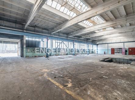 Pronájem komerčního objektu, sklad, 10 057 m²