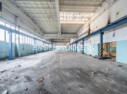 Pronájem komerčního objektu, sklad, 10 057 m²