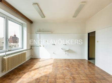 Pronájem kanceláře, 108 m²