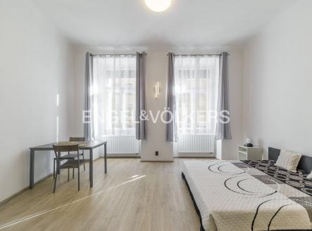 Pronájem bytu, 1+kk, 40 m²