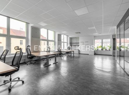 Pronájem nájemního domu, 957 m²