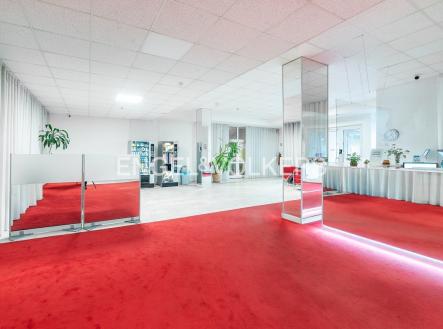 Pronájem kanceláře, 350 m²