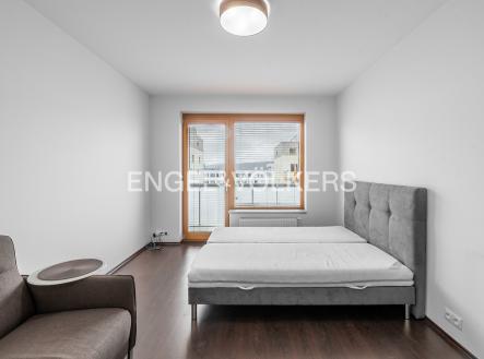 Pronájem bytu, 1+kk, 32 m²