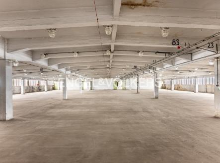 Pronájem komerčního objektu, sklad, 24 288 m²