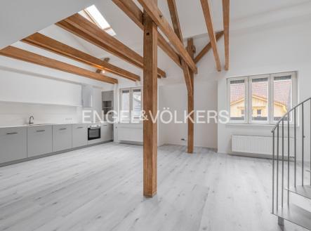 Pronájem bytu, 4+kk, 120 m²