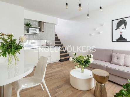 Pronájem bytu, 2+kk, 55 m²