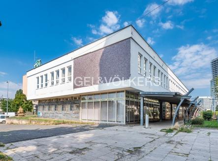 Pronájem kanceláře, 340 m²