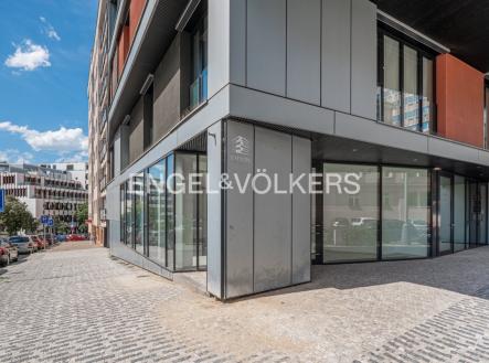 Pronájem obchodní prostor, 114 m²