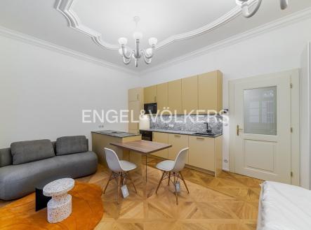 Pronájem bytu, 1+kk, 39 m²