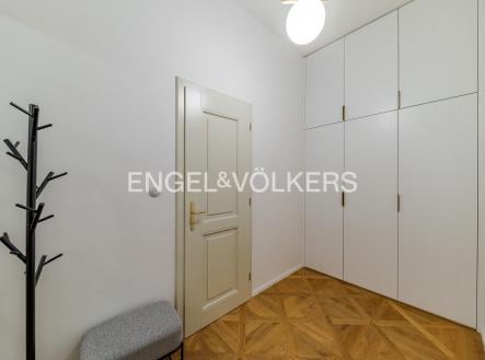 Pronájem bytu, 1+kk, 39 m²