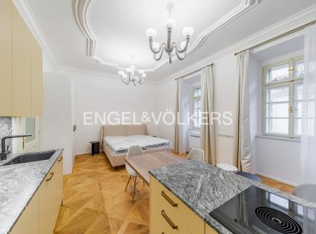 Pronájem bytu, 1+kk, 39 m² obrázek