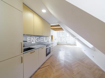 Pronájem bytu, 1+kk, 47 m²