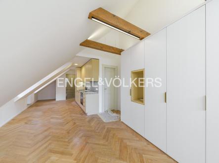 Pronájem bytu, 1+kk, 47 m²