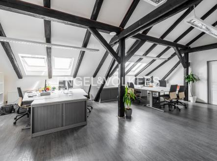 Pronájem - kanceláře, 178 m²