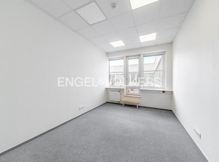 Pronájem - kanceláře, 230 m²