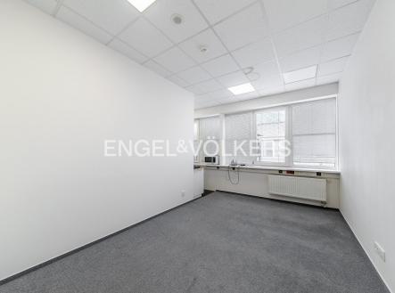 Pronájem - kanceláře, 230 m²