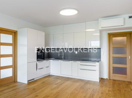 Pronájem bytu, 2+kk, 52 m²