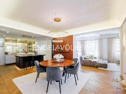 Prodej bytu, 2+kk, 165 m² obrázek