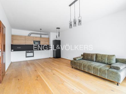 Pronájem bytu, 2+kk, 69 m²