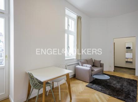 Pronájem bytu, 1+kk, 27 m²