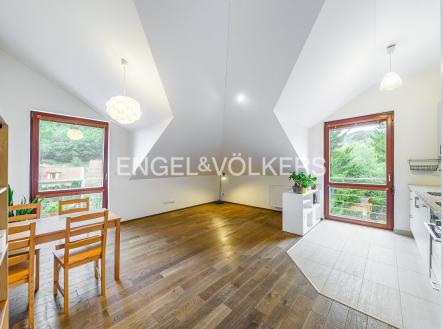 Pronájem bytu, 4+kk, 99 m²