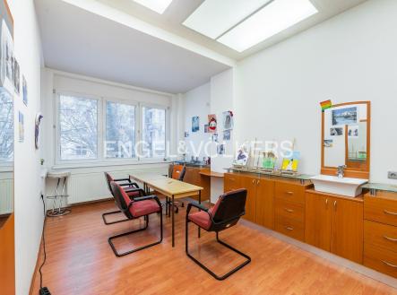 Pronájem komerčního objektu, jiný, 130 m²