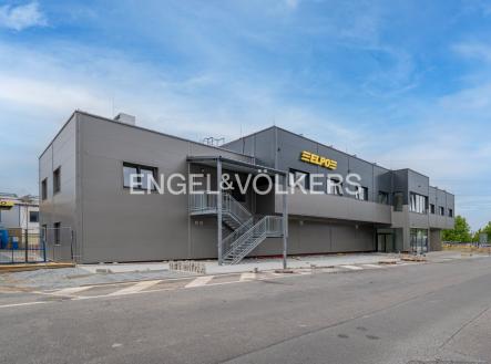 Pronájem komerčního objektu, výroba, 701 m²
