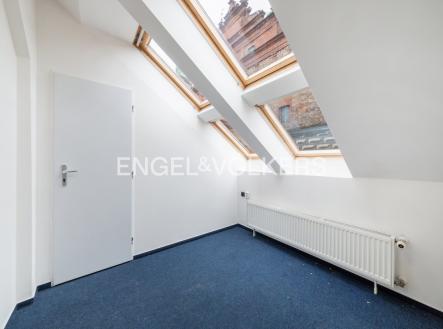 Pronájem kanceláře, 155 m²