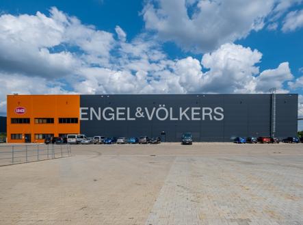 Pronájem komerčního objektu, sklad, 2 600 m²