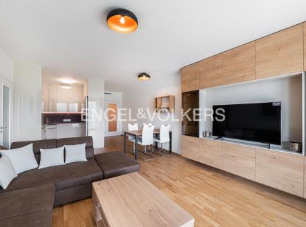 Pronájem bytu, 3+kk, 87 m²