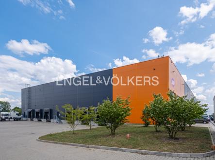 Pronájem - komerční objekt, sklad, 45 000 m²