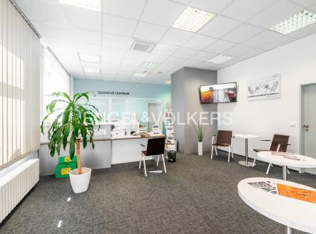 Pronájem kanceláře, 207 m²