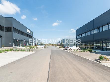 Pronájem komerčního objektu, sklad, 1 095 m²