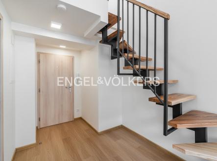 Pronájem bytu, 1+kk, 30 m²