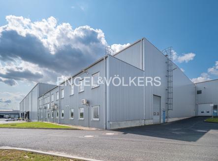 Pronájem komerčního objektu, sklad, 3 661 m²