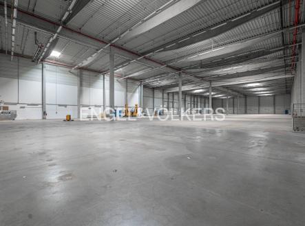 Pronájem komerčního objektu, sklad, 3 661 m²