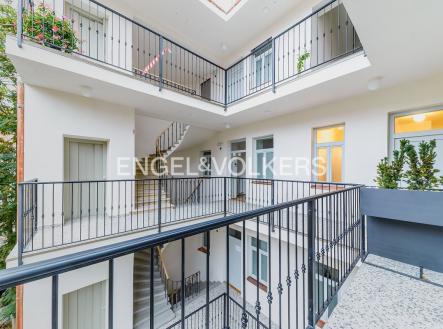 Pronájem bytu, 3+kk, 82 m²